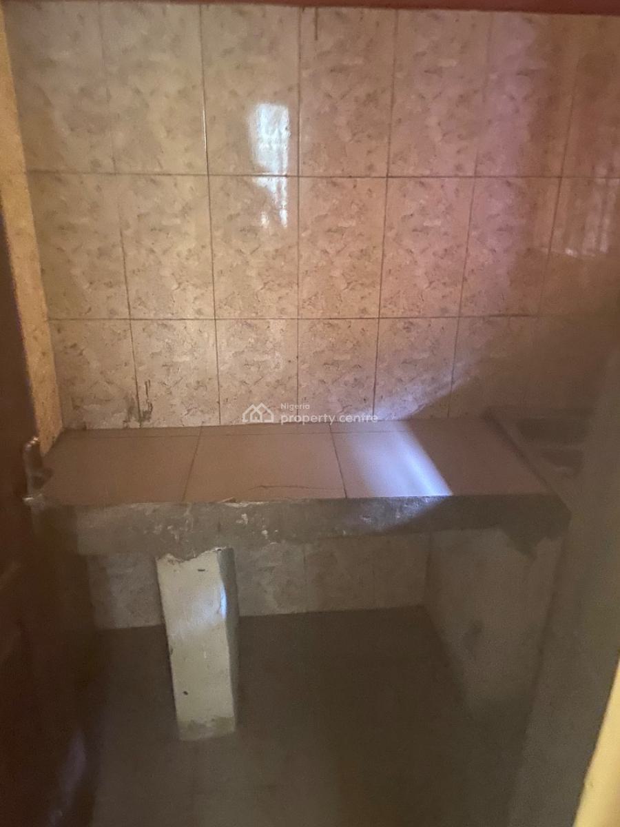 a Clean 2 Bedroom Apartment, Lucky Fiber Road, Ikorodu, Lagos, Flat / Apartment for Rent