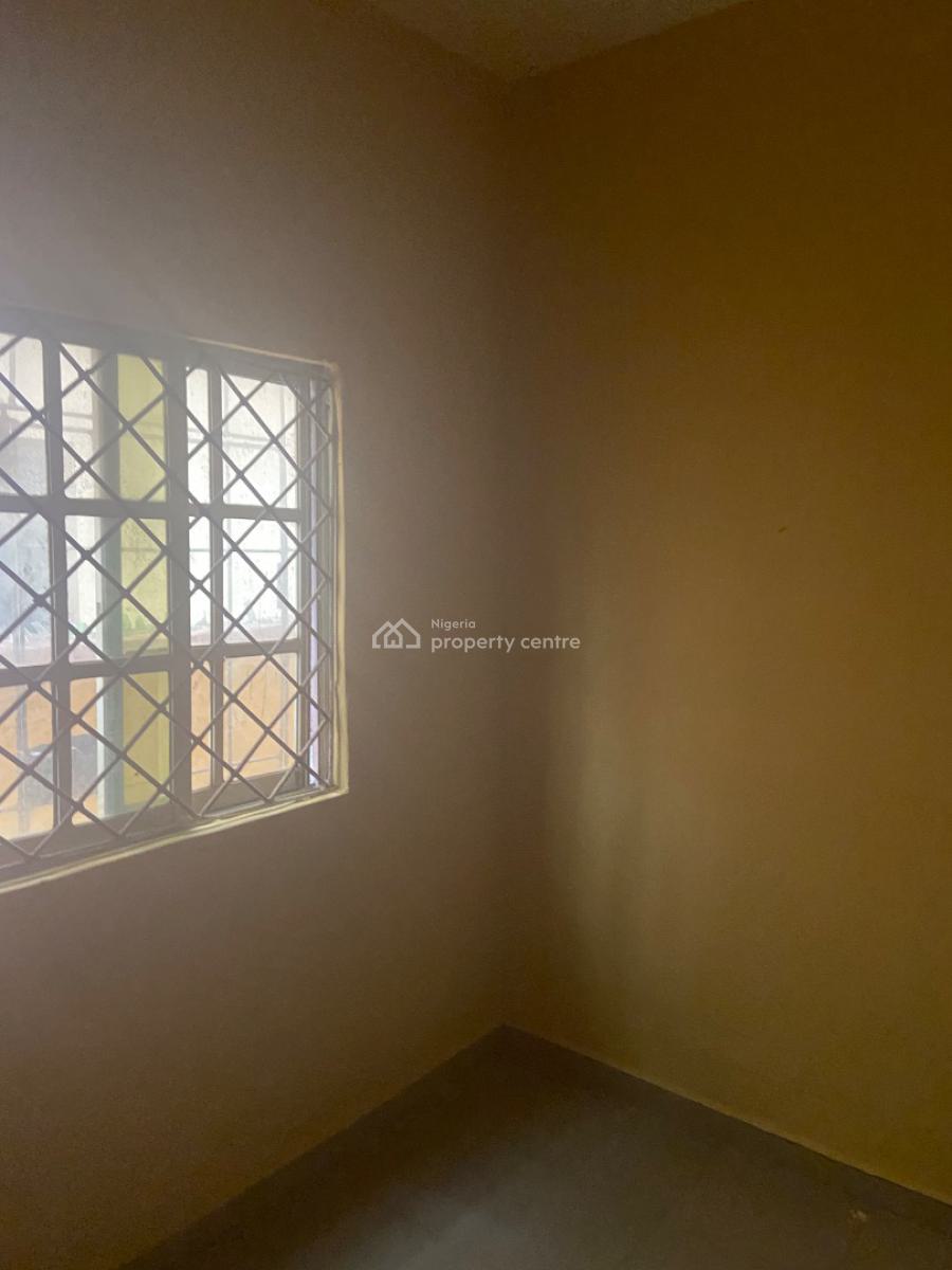 a Clean 2 Bedroom Apartment, Lucky Fiber Road, Ikorodu, Lagos, Flat / Apartment for Rent