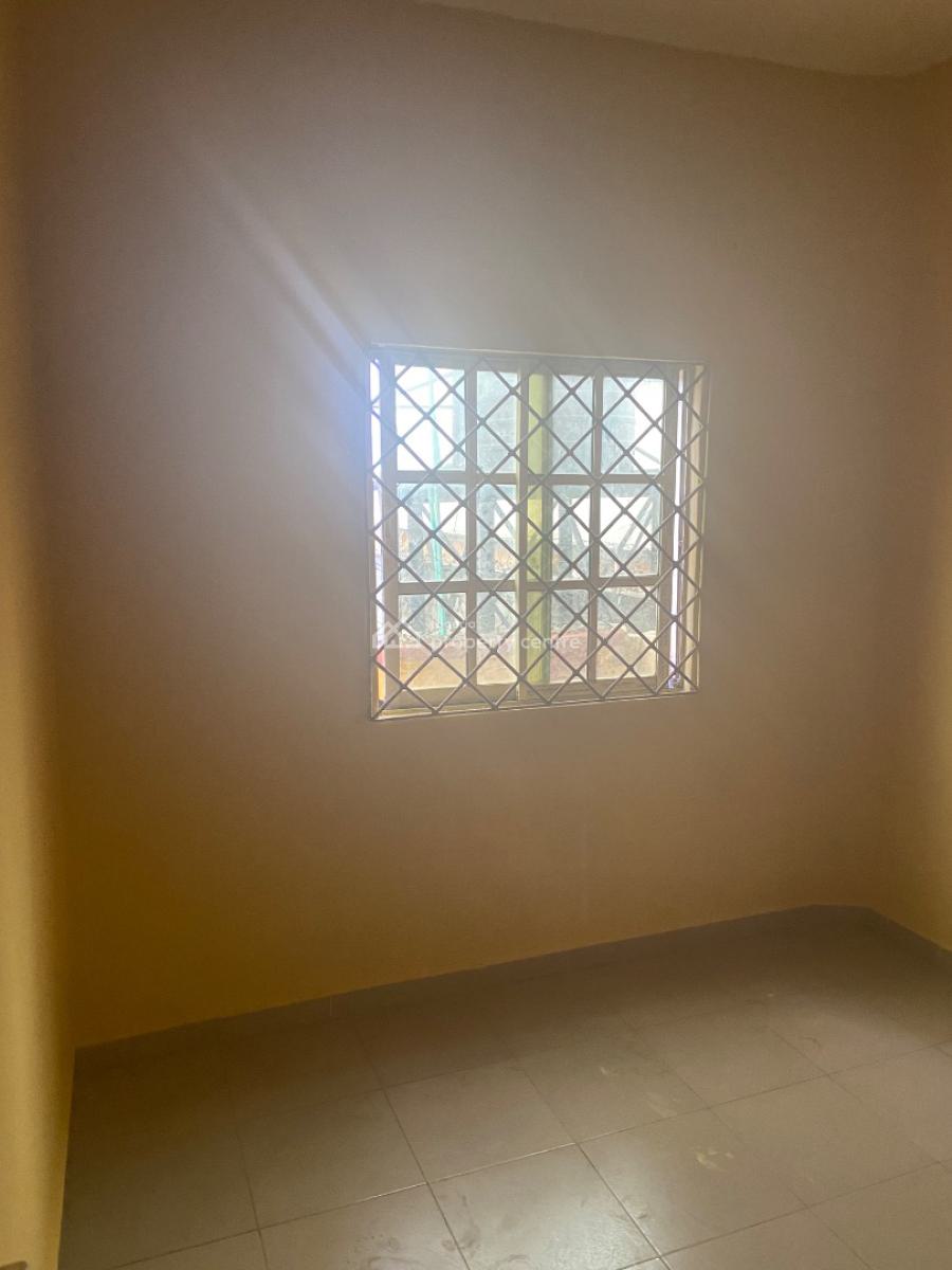 a Clean 2 Bedroom Apartment, Lucky Fiber Road, Ikorodu, Lagos, Flat / Apartment for Rent