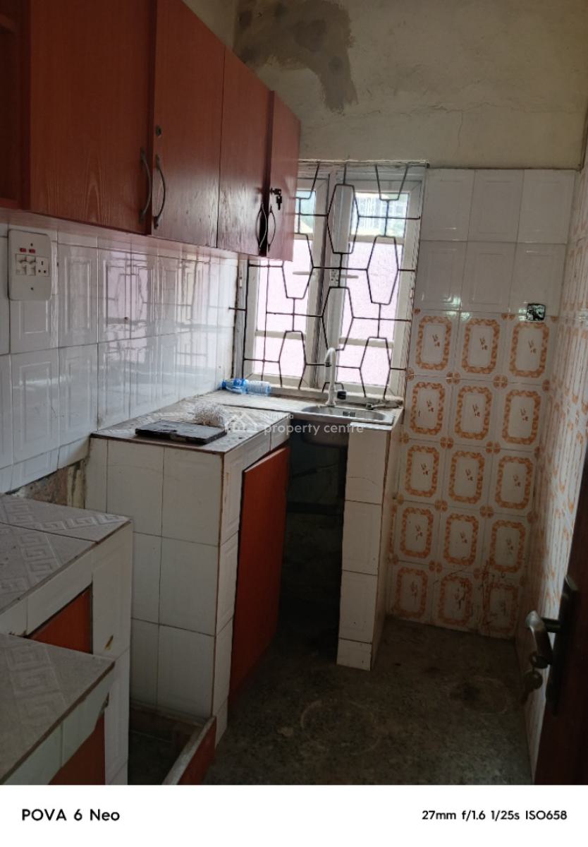 Executive and Super 2 Bedroom, Sadiku Street, Ilasa -maja, Ilasamaja, Mushin, Lagos, Flat / Apartment for Rent