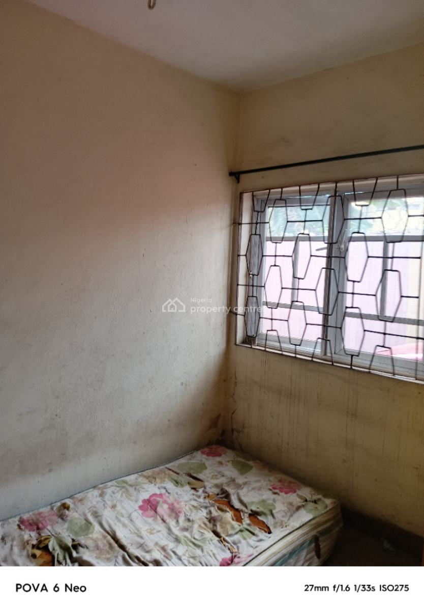 Executive and Super 2 Bedroom, Sadiku Street, Ilasa -maja, Ilasamaja, Mushin, Lagos, Flat / Apartment for Rent