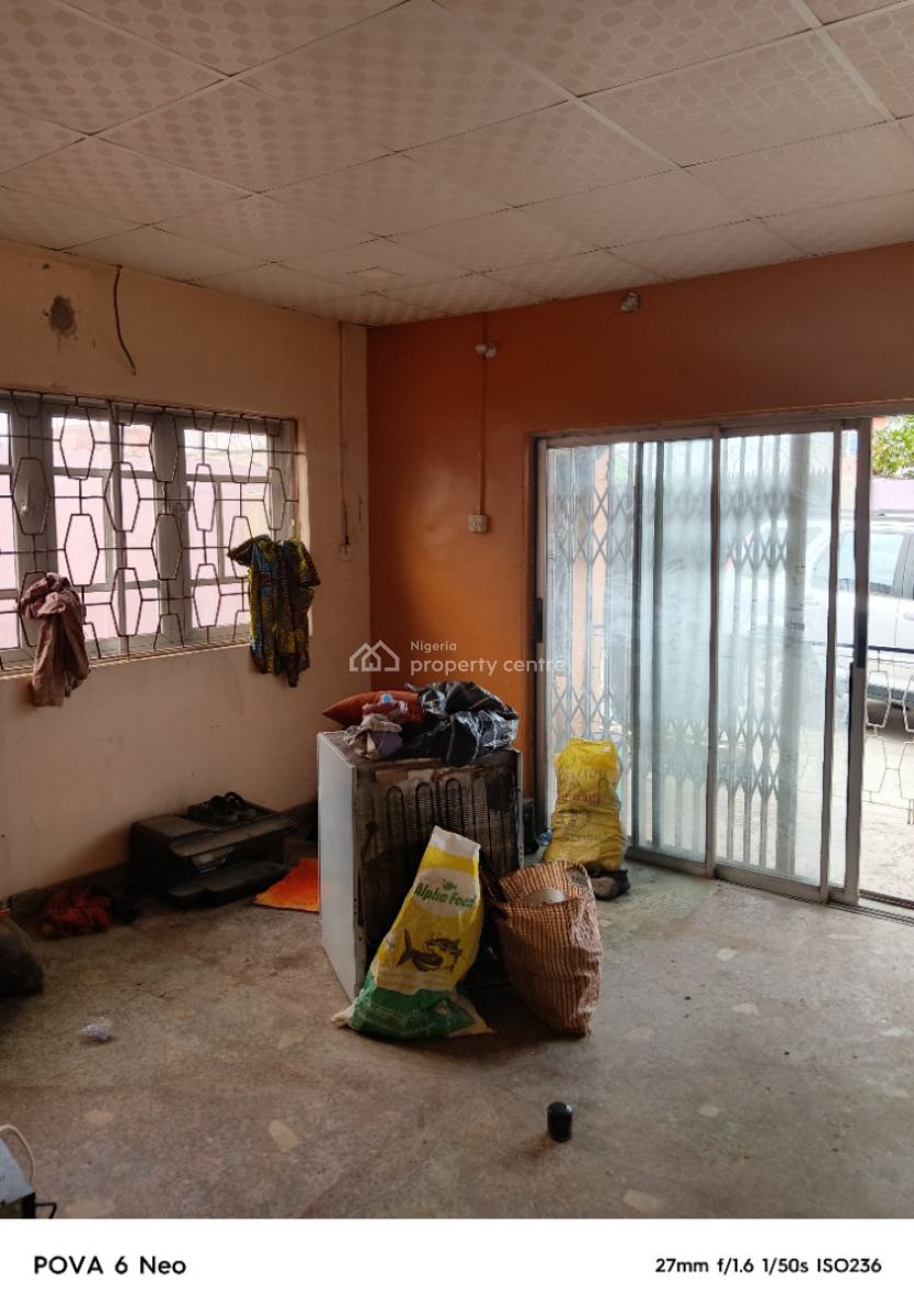 Executive and Super 2 Bedroom, Sadiku Street, Ilasa -maja, Ilasamaja, Mushin, Lagos, Flat / Apartment for Rent