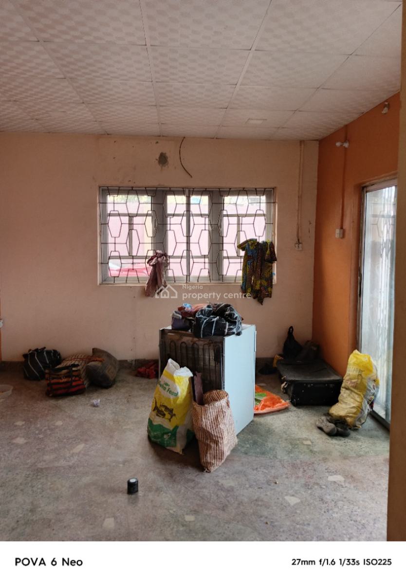 Executive and Super 2 Bedroom, Sadiku Street, Ilasa -maja, Ilasamaja, Mushin, Lagos, Flat / Apartment for Rent