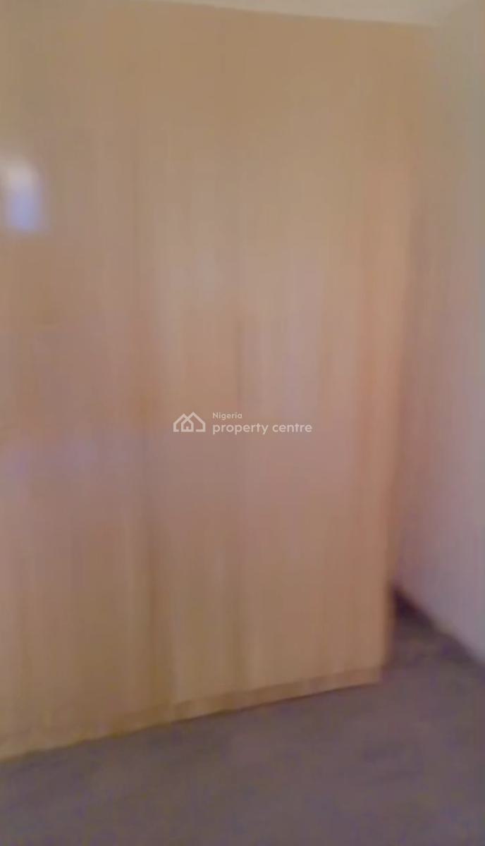 Clean 3 Bedrooms Flat Apartment Upstairs, Ikota Villa Gra, Ikota, Lekki, Lagos, Flat / Apartment for Rent