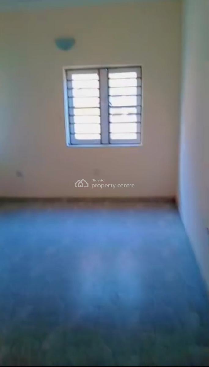 Clean 3 Bedrooms Flat Apartment Upstairs, Ikota Villa Gra, Ikota, Lekki, Lagos, Flat / Apartment for Rent