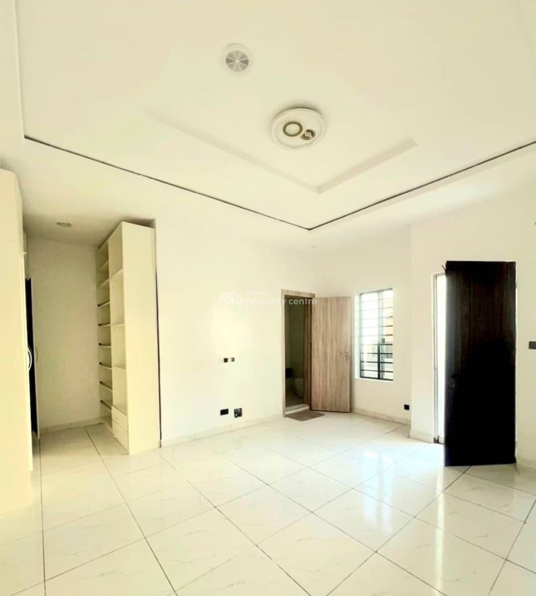 Well Maintained 4 Bedroom Terrace, Orchid Road, Lekki, Lagos, Terraced Duplex for Sale