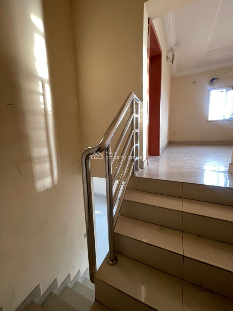 Luxurious 4 Bedroom Semi-detached Duplex with Bq, Chevron, Lekki Phase 2, Lekki, Lagos, Semi-detached Duplex for Rent