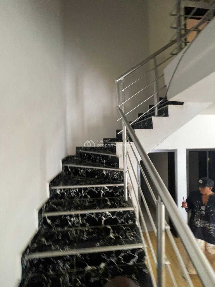 Classic 3 Bedroom Terrace Duplex in a Secure Estate, Ikota, Lekki, Lagos, Terraced Duplex for Rent