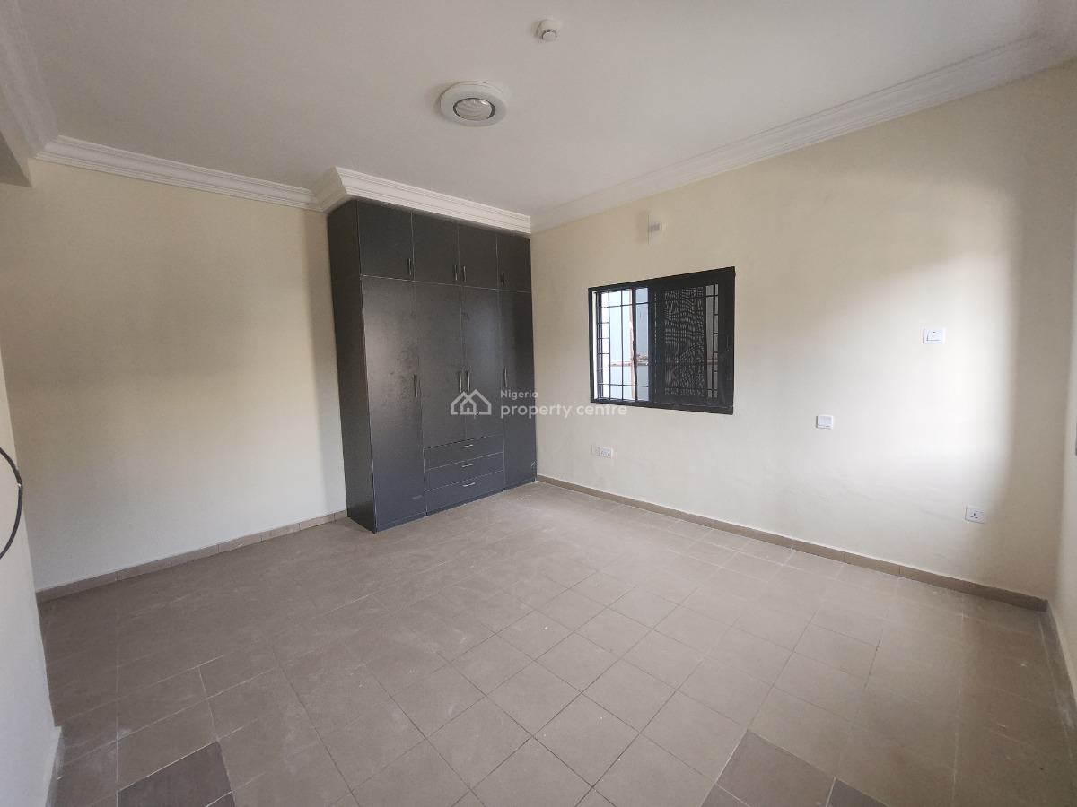 Standard 3 Bedroom Apartment, Lekki Phase 1, Lekki, Lagos, Flat / Apartment for Rent