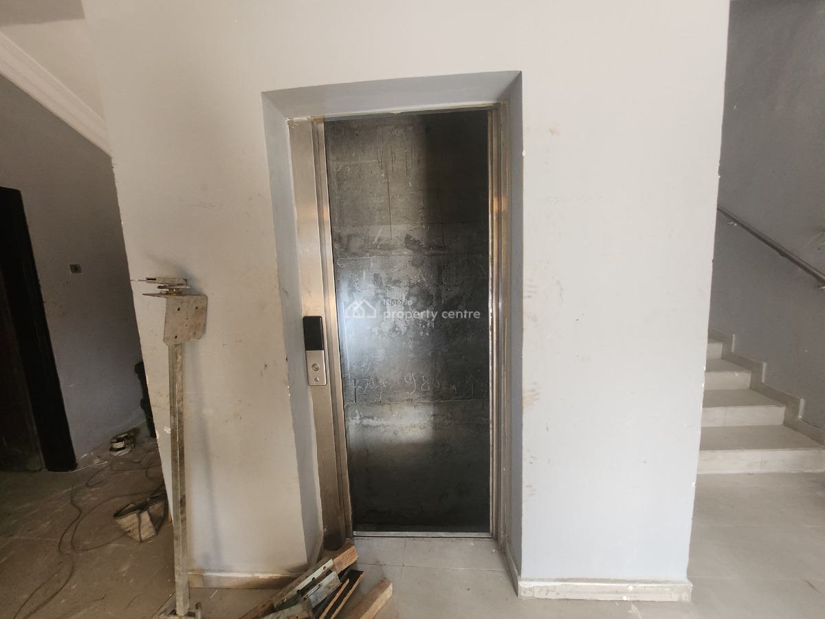 Standard 3 Bedroom Apartment, Lekki Phase 1, Lekki, Lagos, Flat / Apartment for Rent