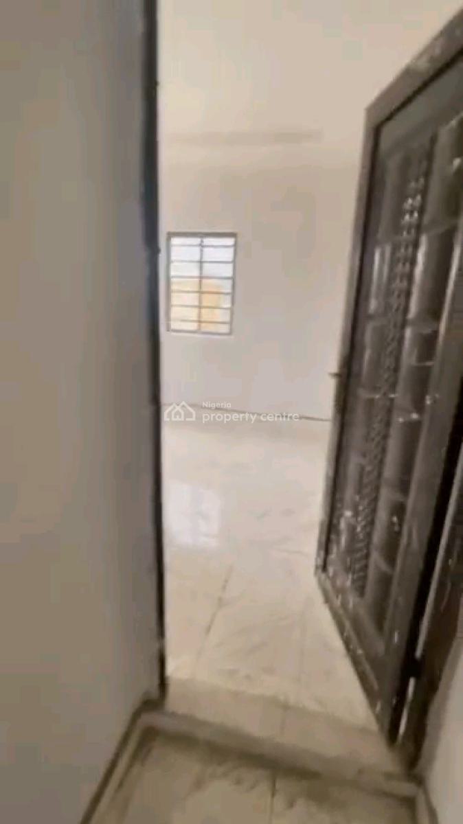 a Newly Built and Standard 2bedroom Apartment, Upstairs, Off Morocco Road, Shomolu, Lagos, Flat / Apartment for Rent