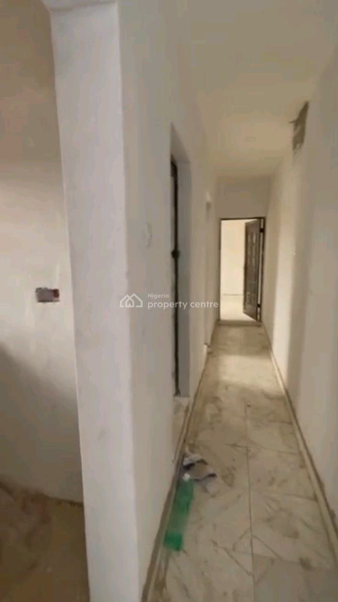 a Newly Built and Standard 2bedroom Apartment, Upstairs, Off Morocco Road, Shomolu, Lagos, Flat / Apartment for Rent