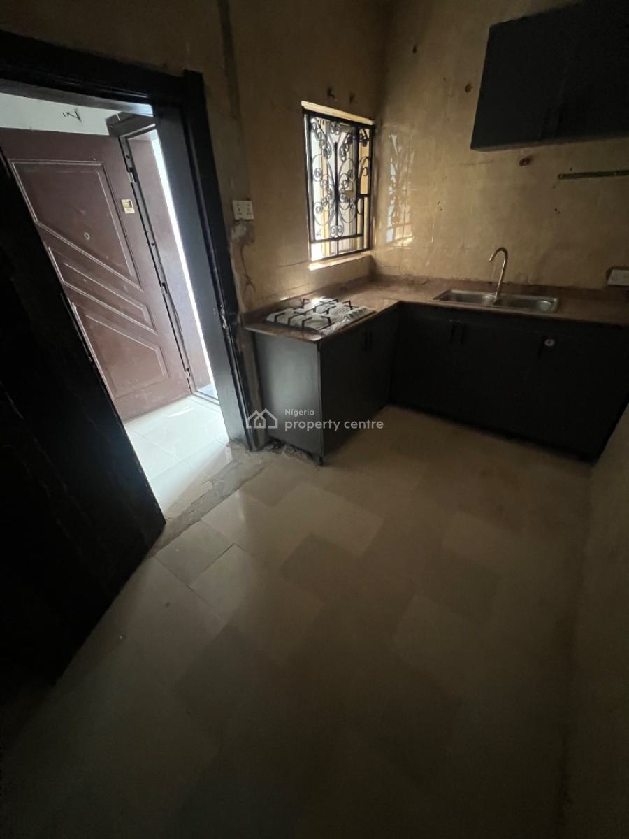 Mini Flat with a Nice, Standard Kitchen, Off Admiralty Way, Lekki Phase 1, Lekki, Lagos, Mini Flat (room and Parlour) for Rent