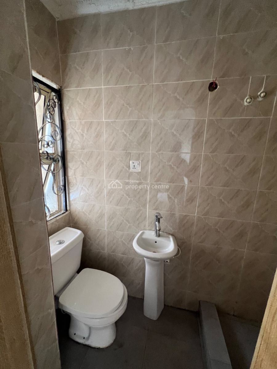 Mini Flat with a Nice, Standard Kitchen, Off Admiralty Way, Lekki Phase 1, Lekki, Lagos, Mini Flat (room and Parlour) for Rent