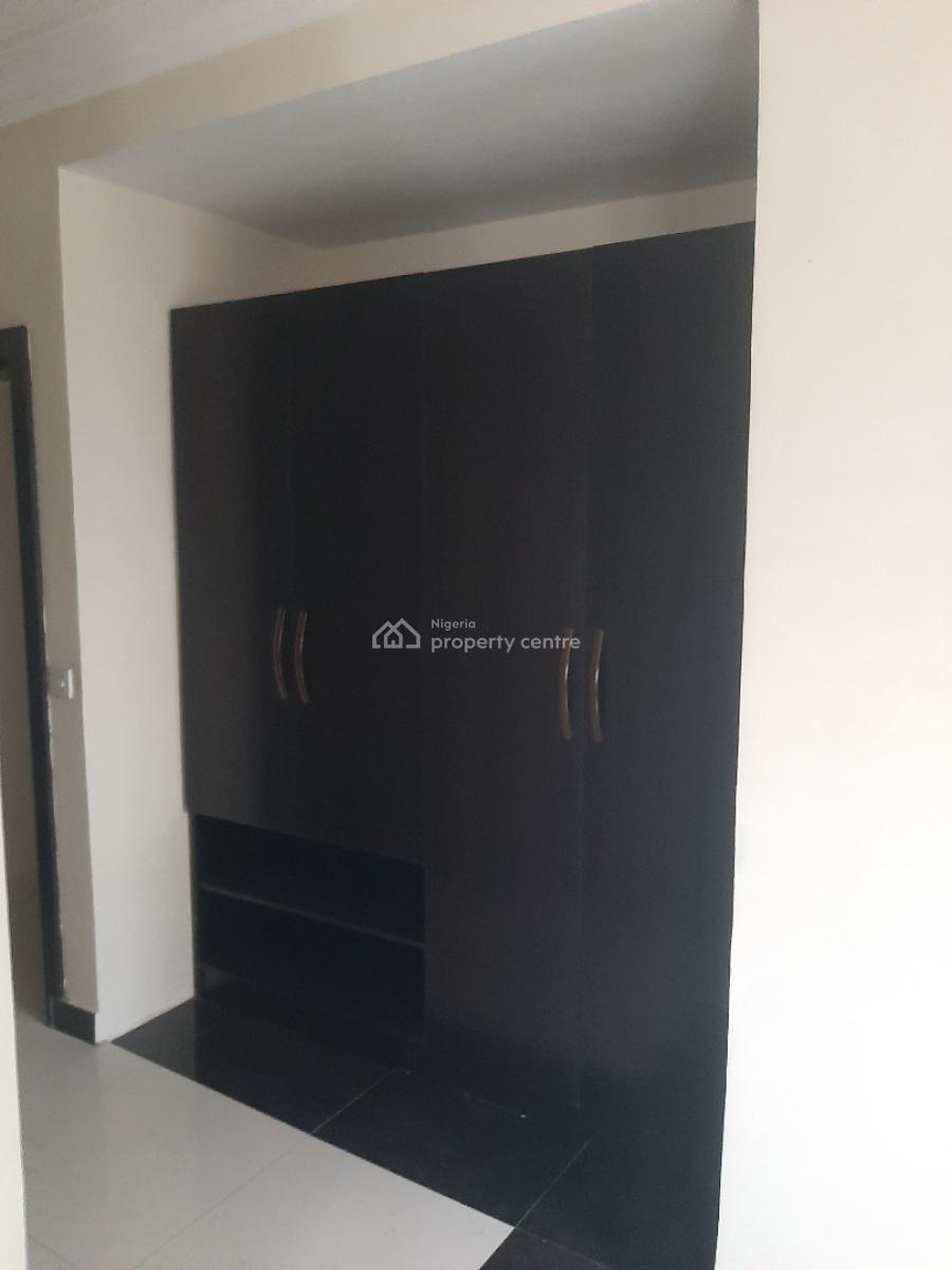 Its Self-serviced, Come with Your Own Generator, Please Beware!, Ikate Elegushi, Lekki, Lagos, Flat / Apartment for Rent