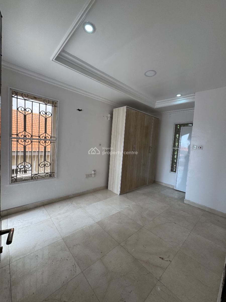 Fully Serviced 3 Bedroom Flat, Off Admiralty Way, Lekki Phase 1, Lekki, Lagos, Flat / Apartment for Rent