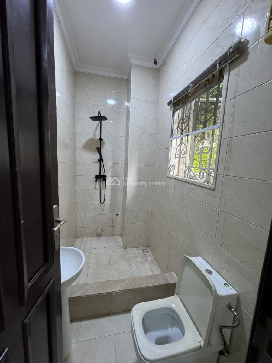 Fully Serviced 3 Bedroom Flat, Off Admiralty Way, Lekki Phase 1, Lekki, Lagos, Flat / Apartment for Rent