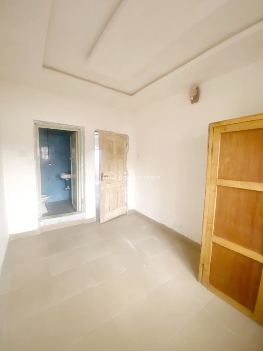a Well Maintained Spacious 2 Bedroom Flat, Gra Phase 1, Magodo, Lagos, Flat / Apartment for Rent