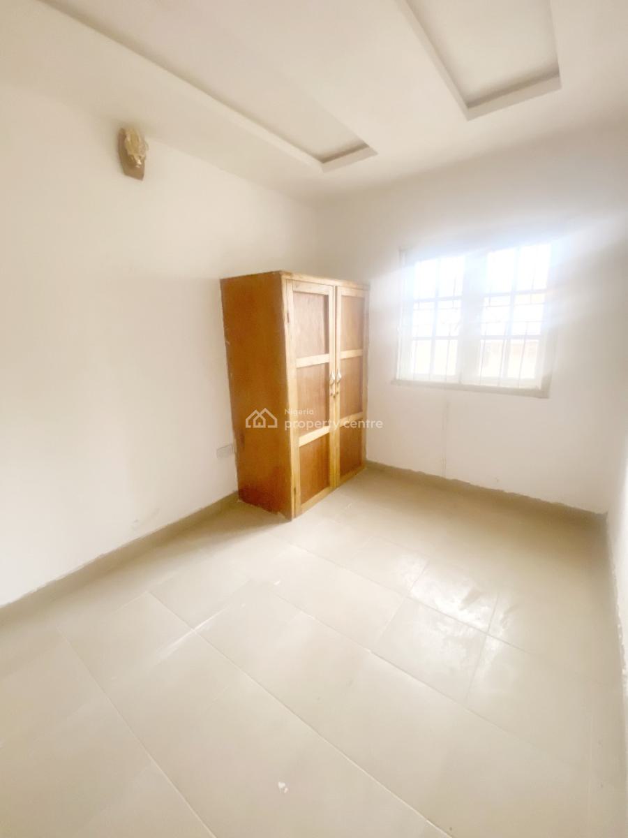 a Well Maintained Spacious 2 Bedroom Flat, Gra Phase 1, Magodo, Lagos, Flat / Apartment for Rent
