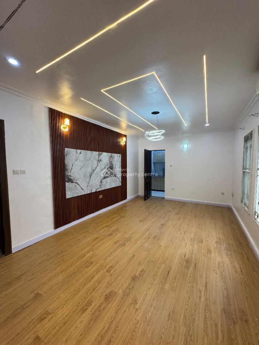Fully Serviced 2 Bedroom Flat, Off Admiralty Way, Lekki Phase 1, Lekki, Lagos, Flat / Apartment for Rent