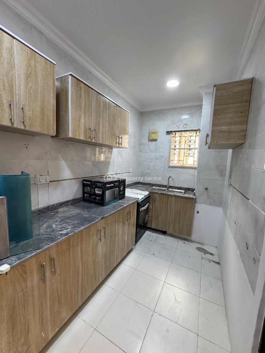 Fully Serviced 2 Bedroom Flat, Off Admiralty Way, Lekki Phase 1, Lekki, Lagos, Flat / Apartment for Rent
