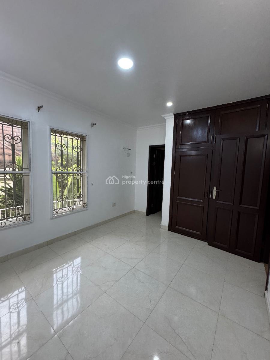 Fully Serviced 2 Bedroom Flat, Off Admiralty Way, Lekki Phase 1, Lekki, Lagos, Flat / Apartment for Rent