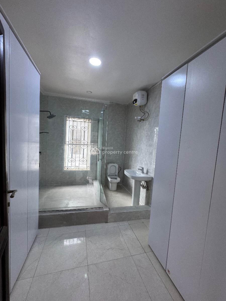 Fully Serviced 2 Bedroom Flat, Off Admiralty Way, Lekki Phase 1, Lekki, Lagos, Flat / Apartment for Rent