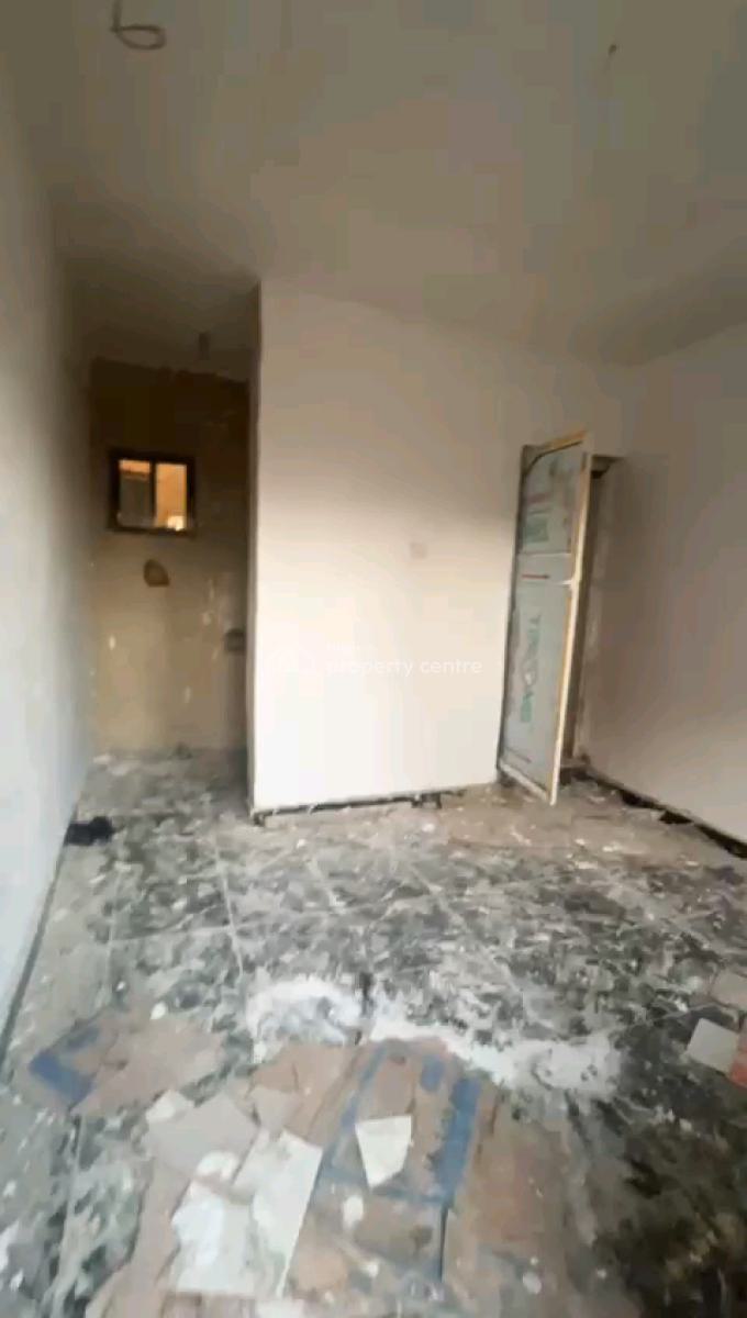 a Newly Built and Standard Roomself Contain, Upstairs, Off Pedro Road, Shomolu, Lagos, Self Contain (single Rooms) for Rent
