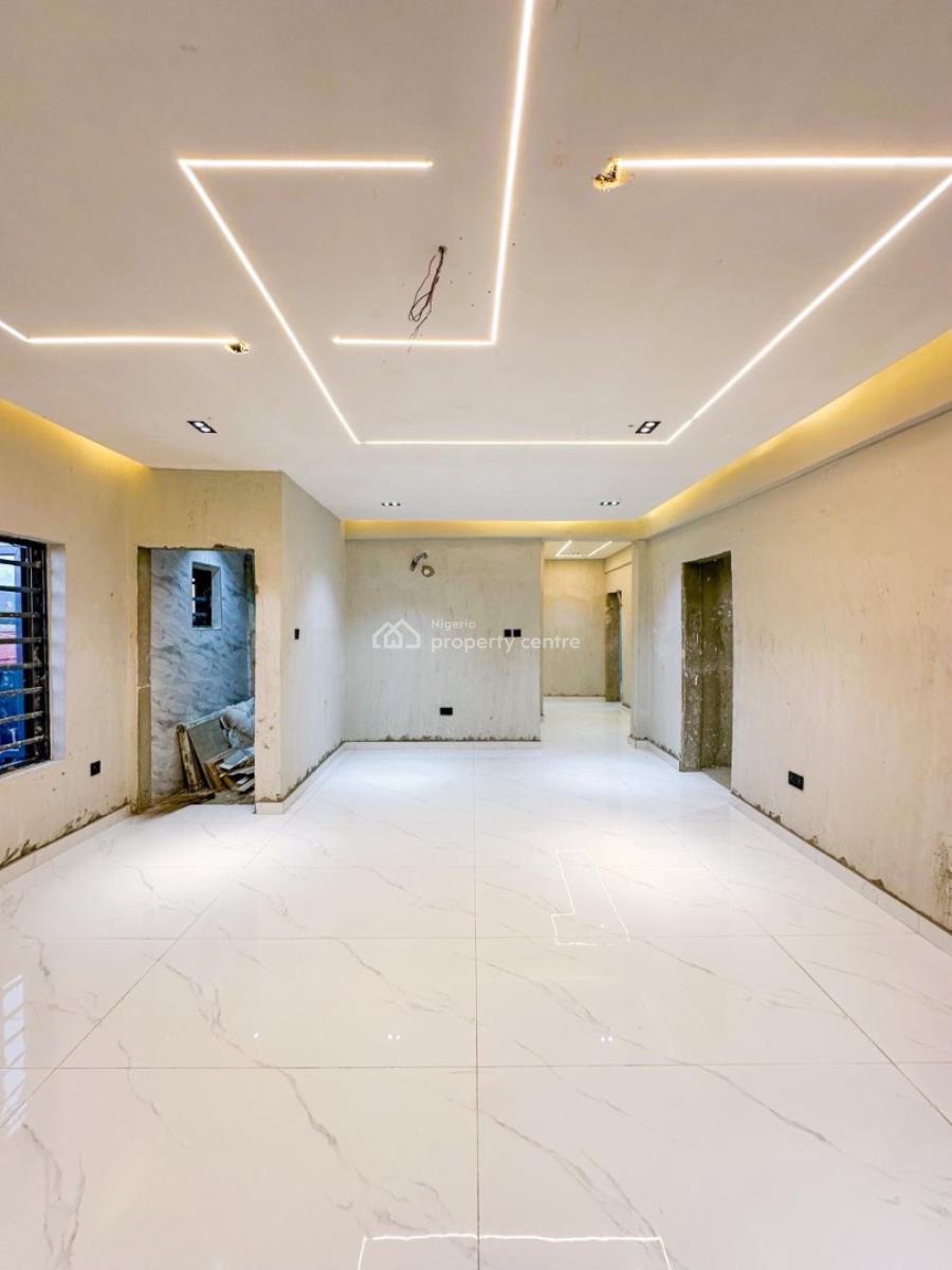 Magnificent 3 Bedroom Apartment, Yaba, Lagos, Flat / Apartment for Sale