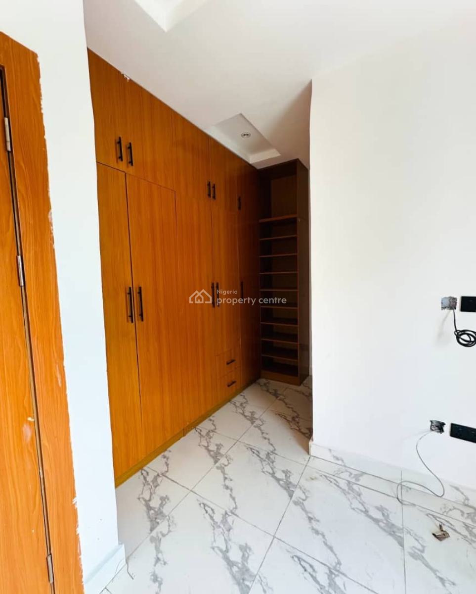 Spaciously Built 5 Bedroom Semi Detached Duplex with Bq in Secure Esta, Adeniyi Jones, Ikeja, Lagos, Semi-detached Duplex for Sale