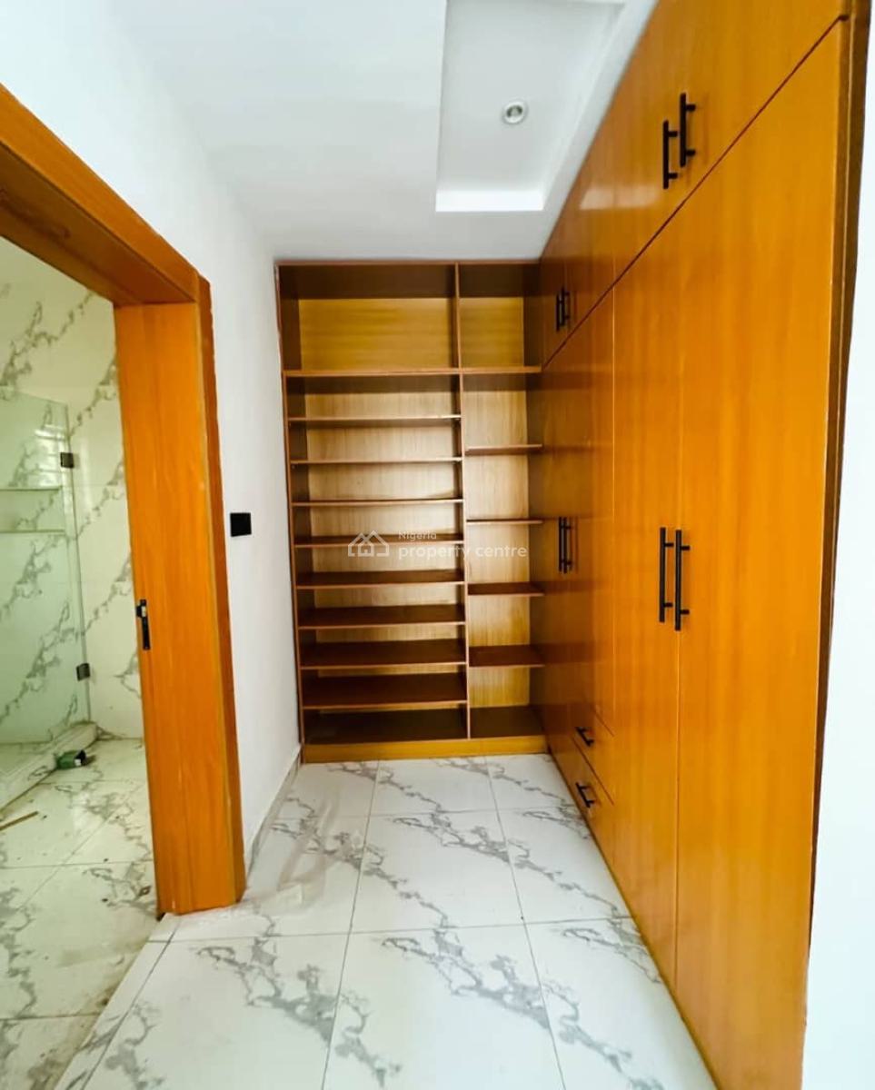 Spaciously Built 5 Bedroom Semi Detached Duplex with Bq in Secure Esta, Adeniyi Jones, Ikeja, Lagos, Semi-detached Duplex for Sale