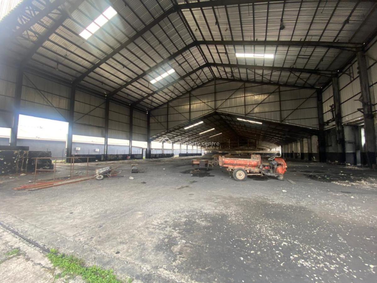 Warehouse of 13,000 & 9000 Sqm, Ikeja Central, Ikeja, Lagos, Warehouse for Rent