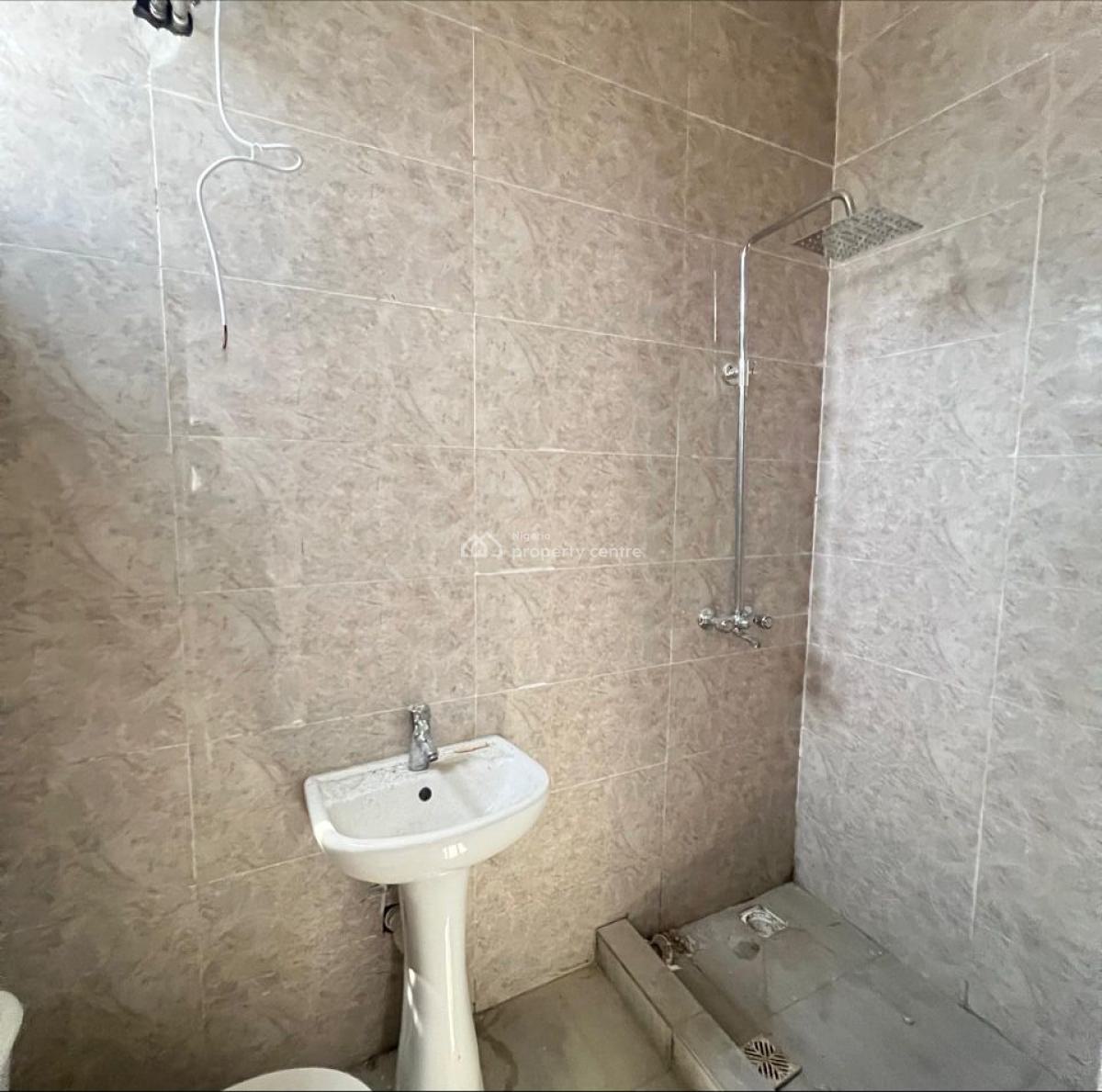 Beautiful 2 Bedroom Apartment with Swimming Pool and Gym, Ologolo, Lekki, Lagos, Flat / Apartment for Sale