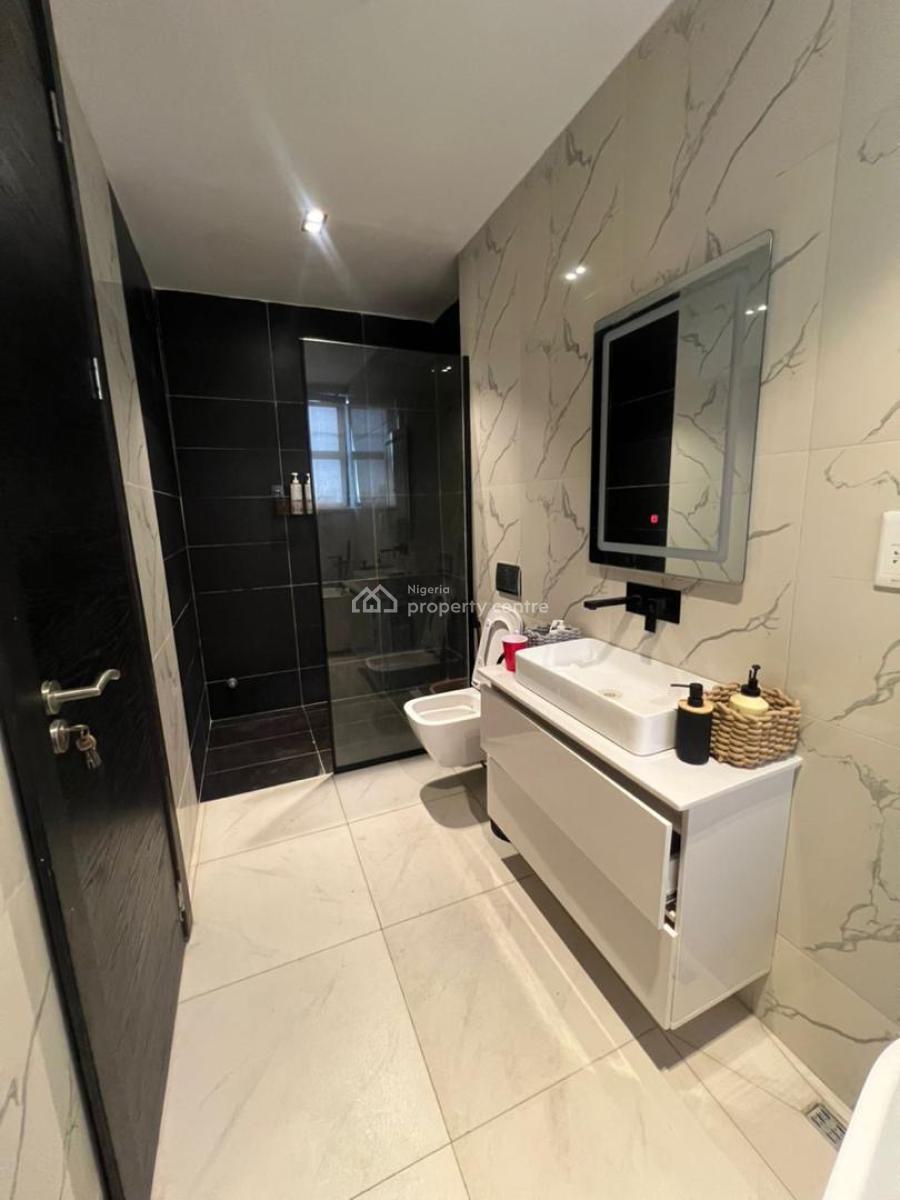 Furnished 3 Bedroom Penthouse with Elevator, Lekki Phase 1, Lekki, Lagos, Flat / Apartment for Sale