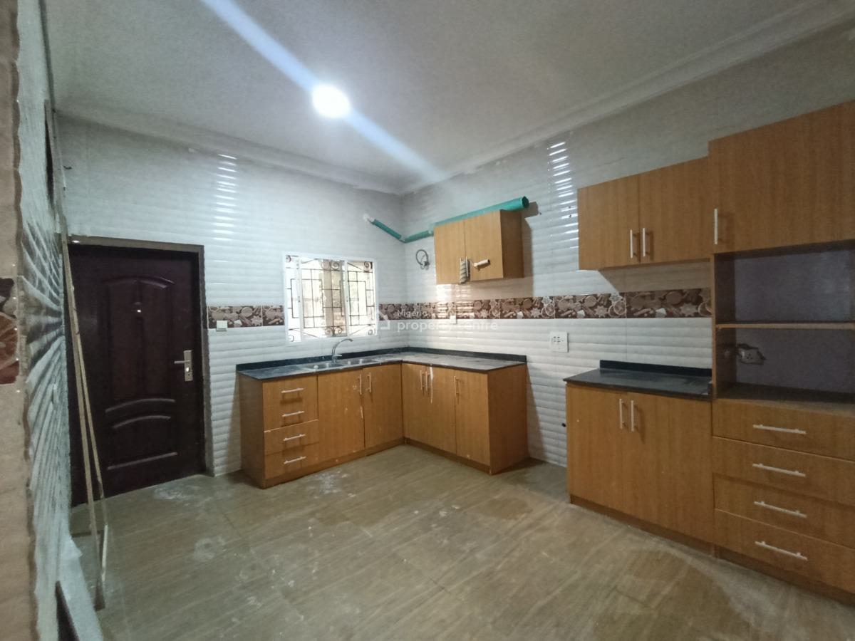 Luxury Miniflat with 24 Hours Light, Chevron Drive, Lekki, Lagos, Mini Flat (room and Parlour) for Rent