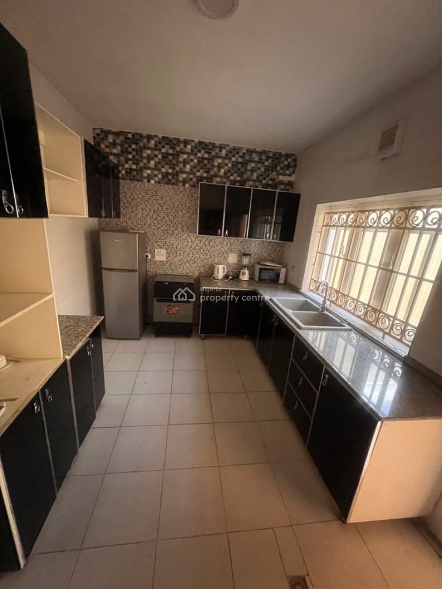 4 Bedroom Terraced Duplex with  an Attached Bq., Guzape District, Abuja, Terraced Duplex for Rent