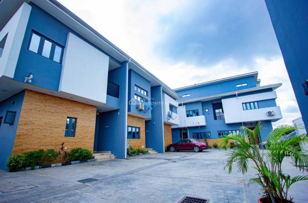 3 Bedroom Apartment, Very Lovely and Spacious Space for Stay and Get Together, Omole Phase 1, Ikeja, Lagos, Flat / Apartment Short Let