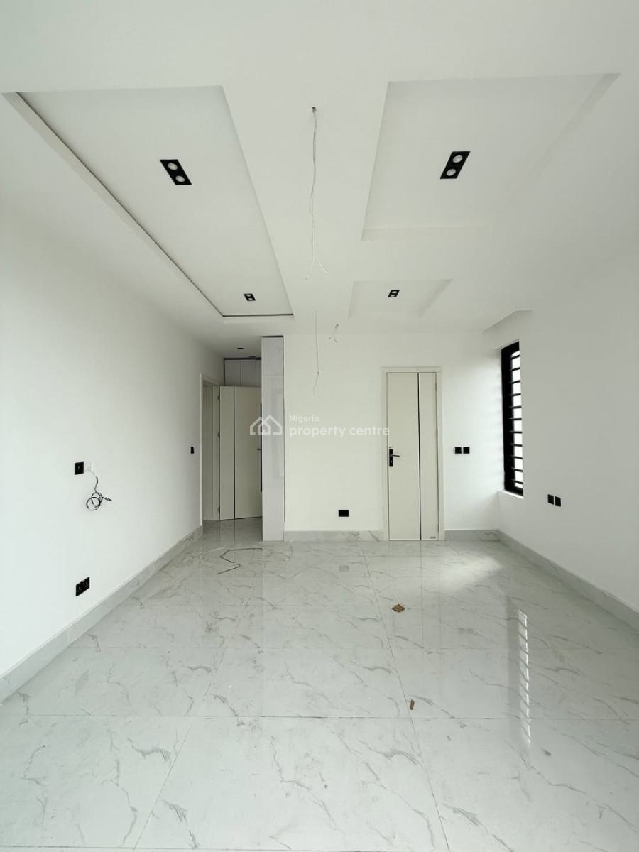 Beautiful 2 Bedroom Apartment, Lekki Phase 1, Lekki, Lagos, Block of Flats for Sale