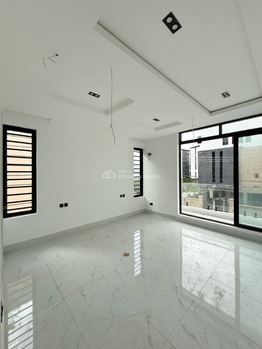 Beautiful 2 Bedroom Apartment, Lekki Phase 1, Lekki, Lagos, Block of Flats for Sale