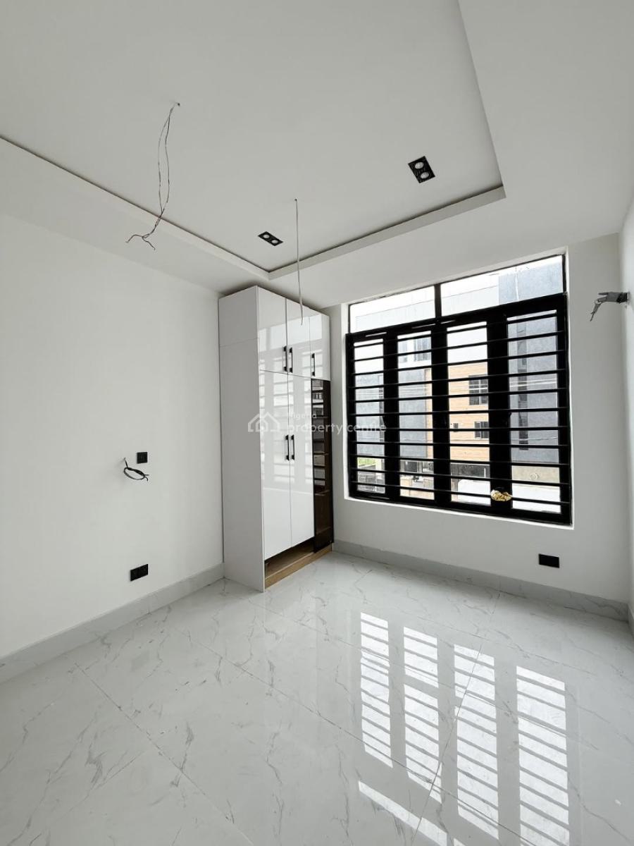 Beautiful 2 Bedroom Apartment, Lekki Phase 1, Lekki, Lagos, Block of Flats for Sale