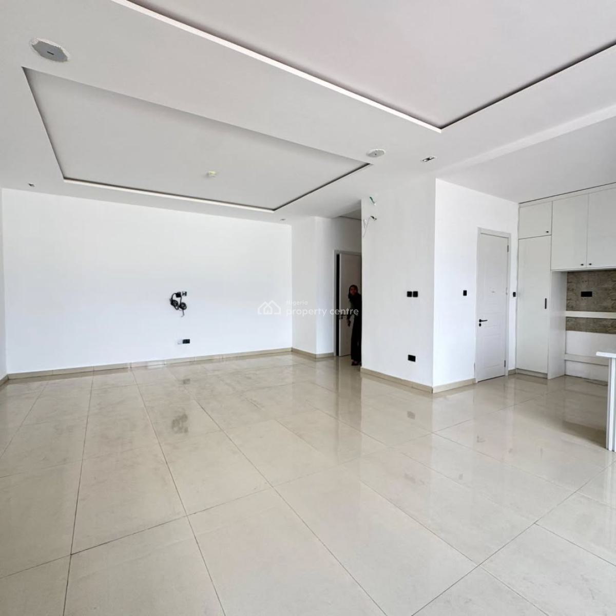 Spacious  3  Bedroom Apartment, Lekki Phase 1, Lekki Phase 1, Lekki, Lagos, Block of Flats for Sale