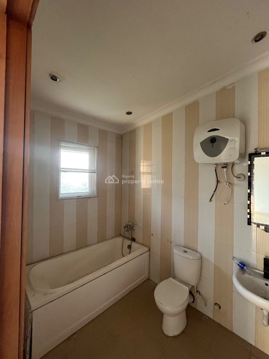 Big Studio Apartment, Off Gbanbala Street, Lekki Phase 1, Lekki, Lagos, Self Contain (single Rooms) for Rent