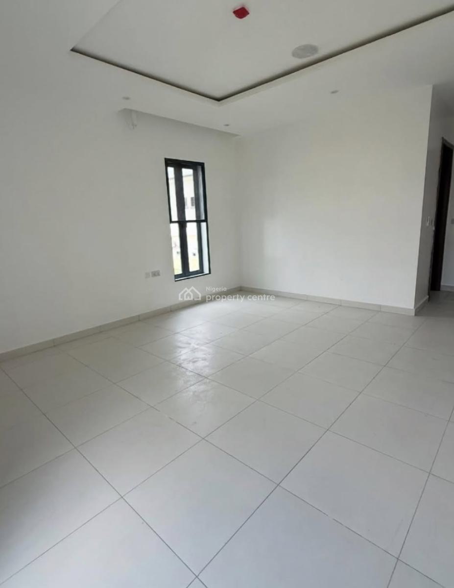 Spacious 2 Bedroom Apartment, Ikate, Lekki, Lagos, Block of Flats for Sale