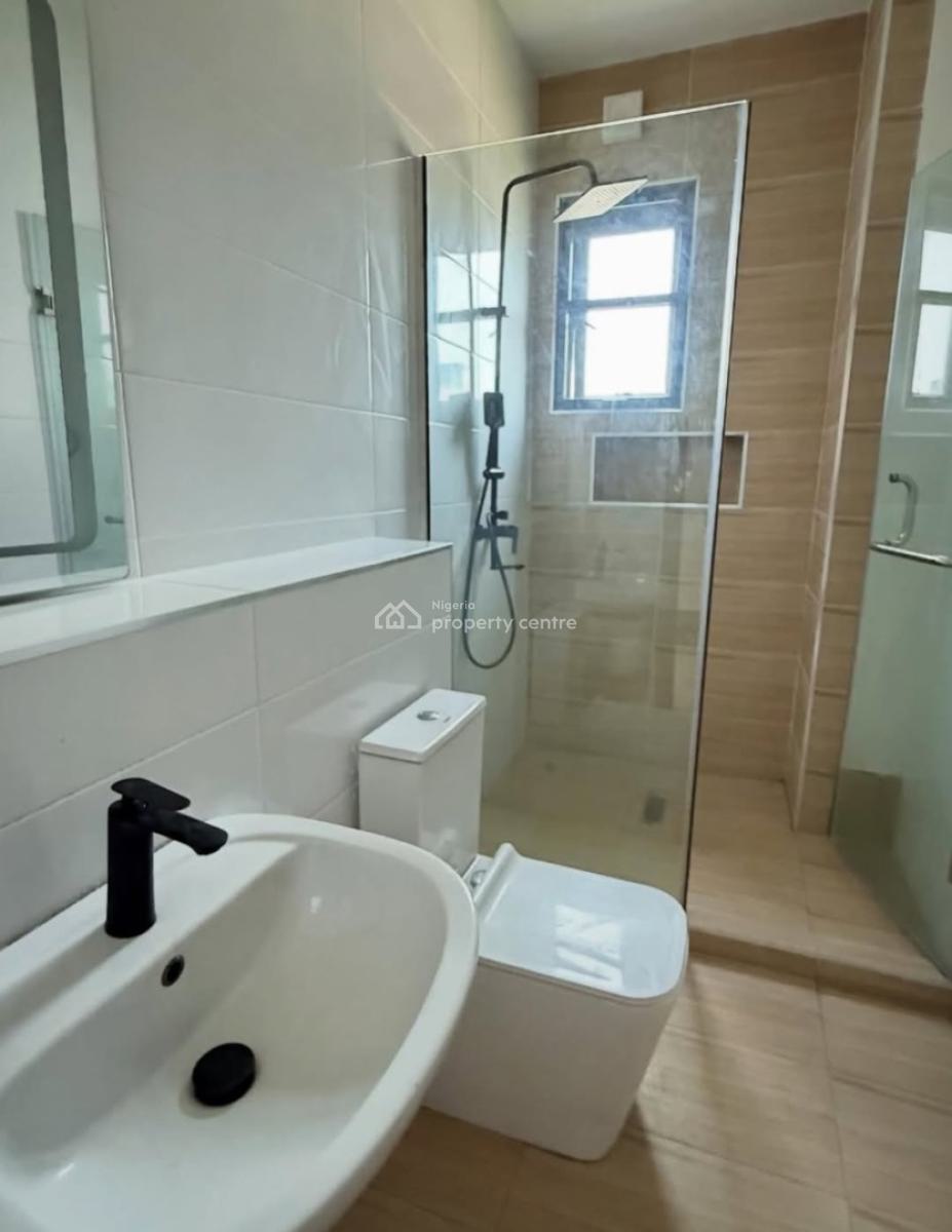 Spacious 1 Bedroom Apartment, Ikate, Lekki, Lagos, Block of Flats for Sale