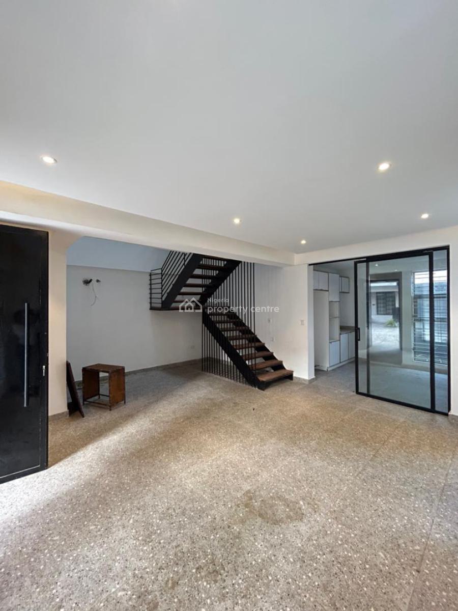 4 Bedroom Terrace Duplex with Bq on 2 Floors, Ilasan, Lekki, Lagos, Terraced Duplex for Rent