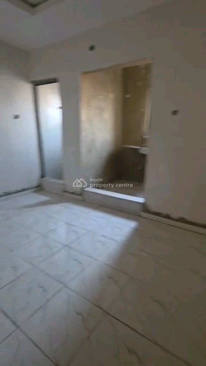 3nos  Spacious Self Con,comes with Kitchen Cabinet,pop Ceiling,balcony, Ige Street, Off Pedro Road, Gbagada, Lagos, Self Contain (single Rooms) for Rent