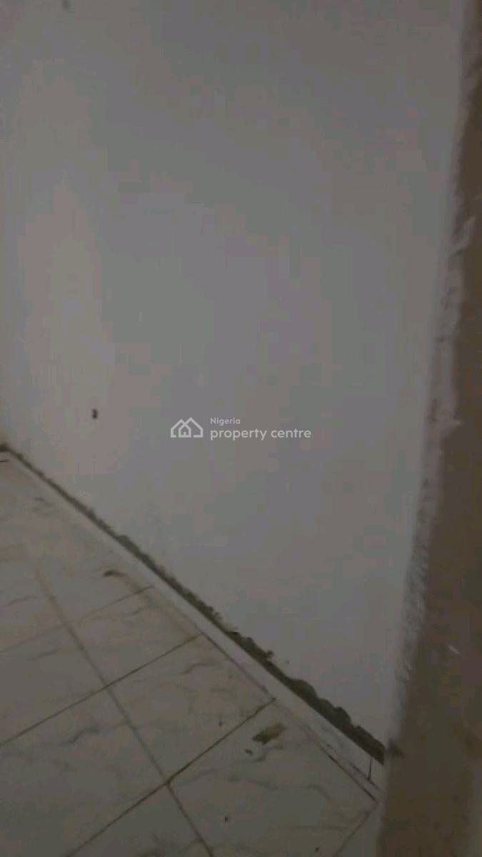 3nos  Spacious Self Con,comes with Kitchen Cabinet,pop Ceiling,balcony, Ige Street, Off Pedro Road, Gbagada, Lagos, Self Contain (single Rooms) for Rent