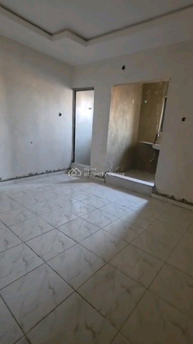 3nos  Spacious Self Con,comes with Kitchen Cabinet,pop Ceiling,balcony, Ige Street, Off Pedro Road, Gbagada, Lagos, Self Contain (single Rooms) for Rent