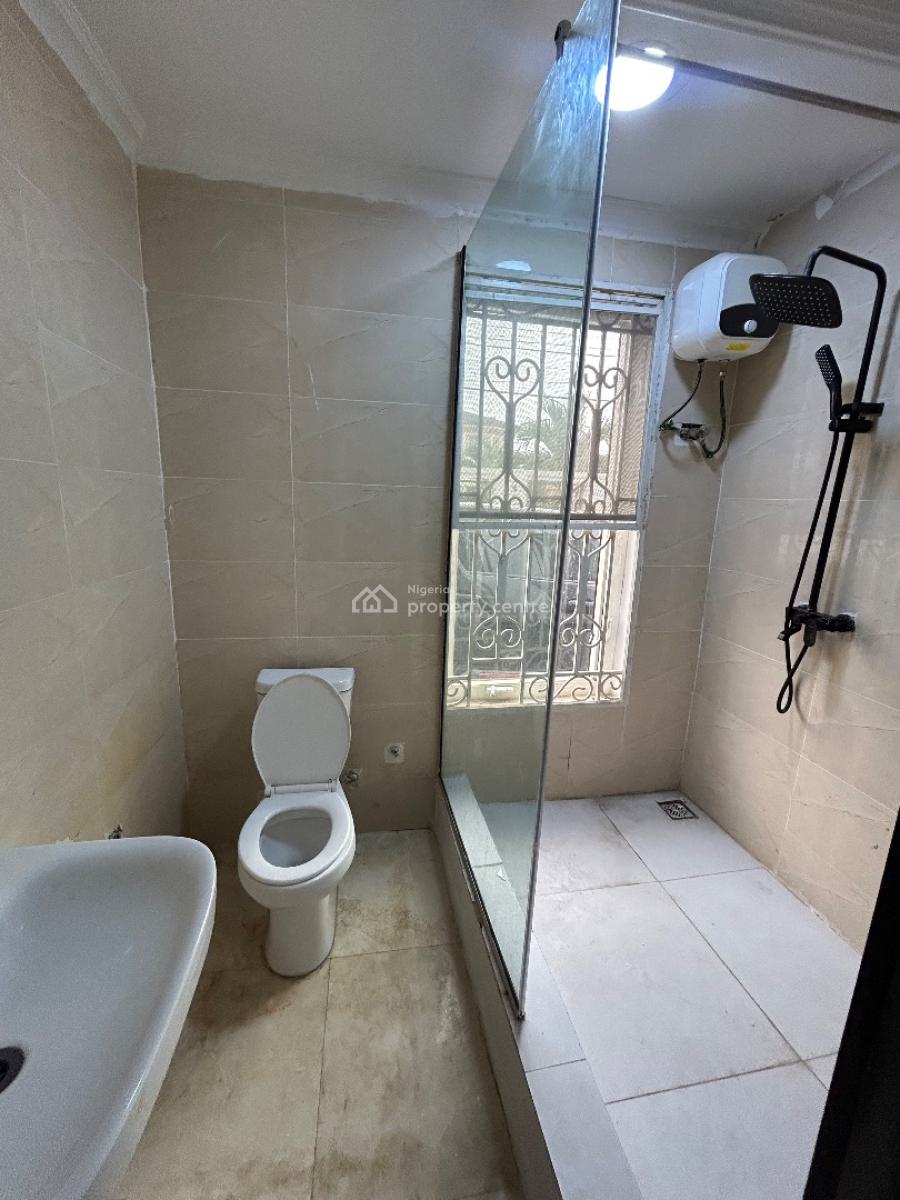 Well Maintained and Spacious 1 Bedrooms Apartment, Off Admiralty, Lekki Phase 1, Lekki, Lagos, Mini Flat (room and Parlour) for Rent
