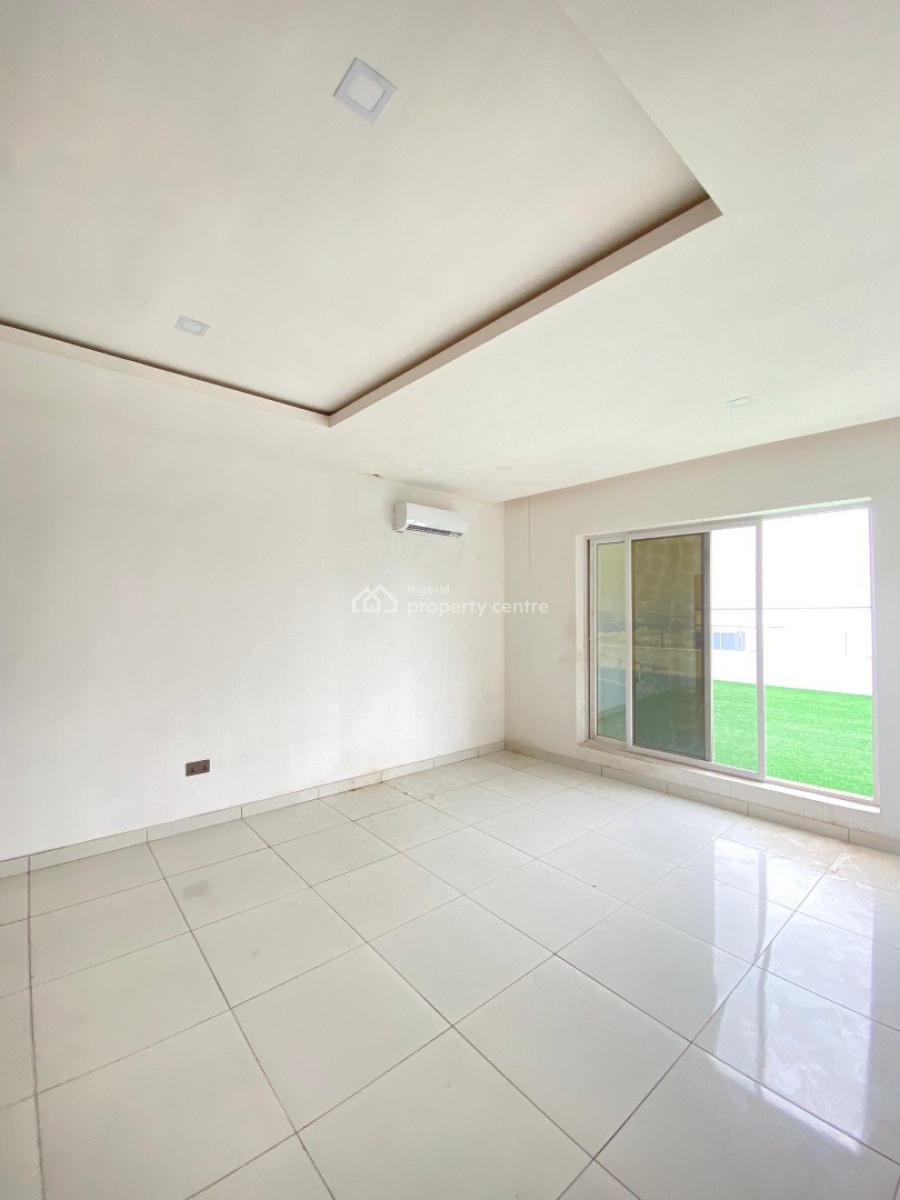 Lovely  4 Bedroom Penthouse with Elevator, Gym & Swimming, Ikate, Ikate, Lekki, Lagos, Block of Flats for Sale